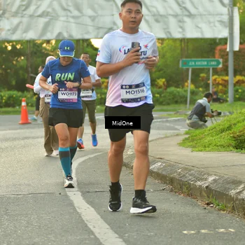 Runner Photo 7710670