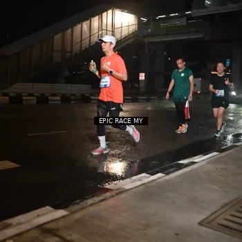 Runner Photo 7710679