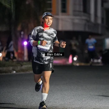 Runner Photo 7710685