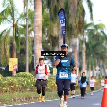 Runner Photo 7710690