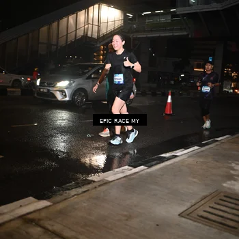 Runner Photo 7710695