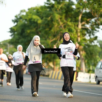 Runner Photo 7710696