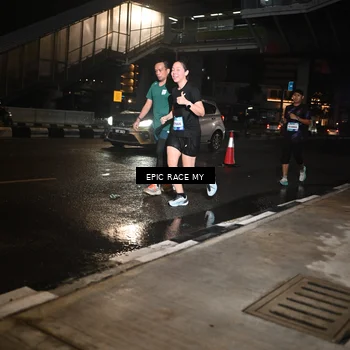 Runner Photo 7710699