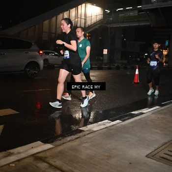 Runner Photo 7710700