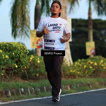 Runner Photo 7710702