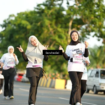 Runner Photo 7710704