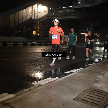 Runner Photo 7710711