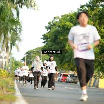 Runner Photo 7710713