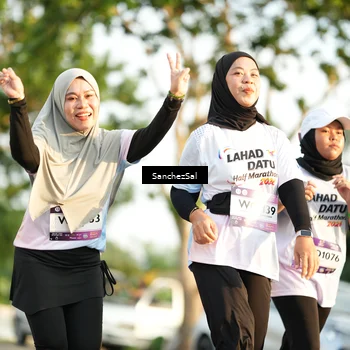 Runner Photo 7710714