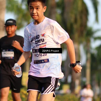 Runner Photo 7710715
