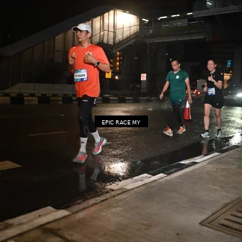 Runner Photo 7710723