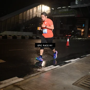 Runner Photo 7710750