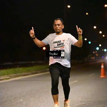 Runner Photo 7710752