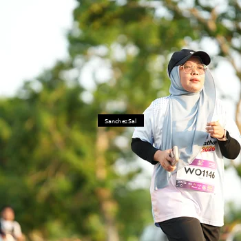 Runner Photo 7710754