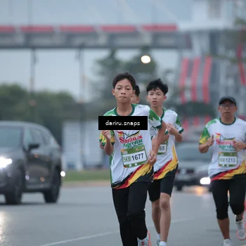 Runner Photo 7710755