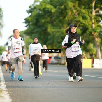 Runner Photo 7710764