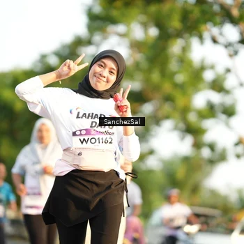 Runner Photo 7710766