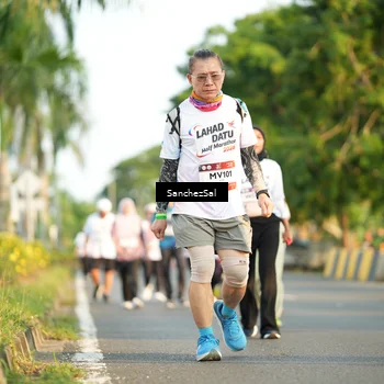Runner Photo 7710772