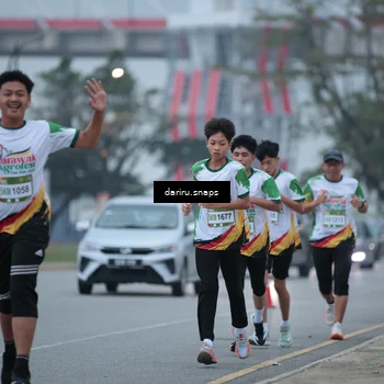 Runner Photo 7710773
