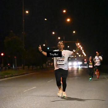 Runner Photo 7710775