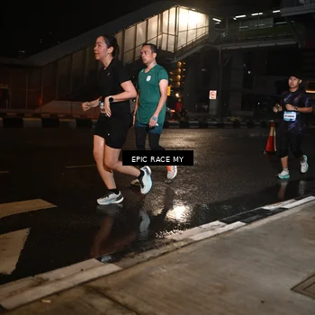 Runner Photo 7710798