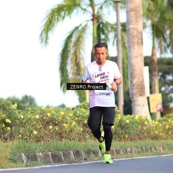 Runner Photo 7710810