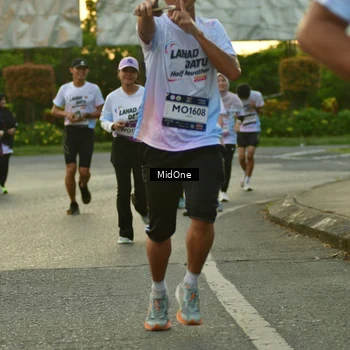 Runner Photo 7710823