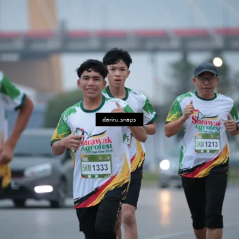 Runner Photo 7710827