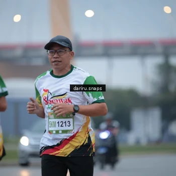 Runner Photo 7710851