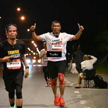Runner Photo 7710852