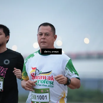 Runner Photo 7710876