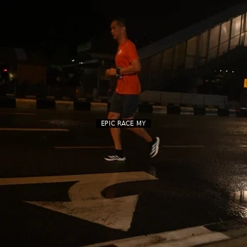 Runner Photo 7710881