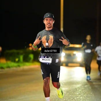 Runner Photo 7710884