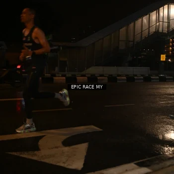 Runner Photo 7710886