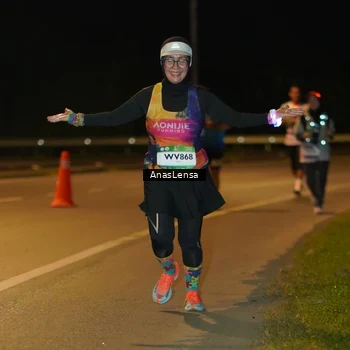 Runner Photo 7710887