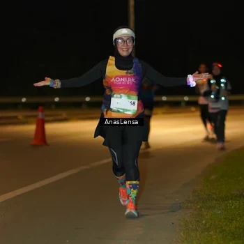 Runner Photo 7710892