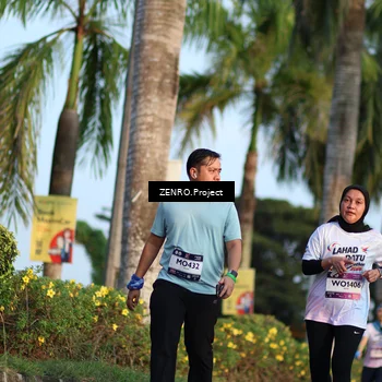 Runner Photo 7710897
