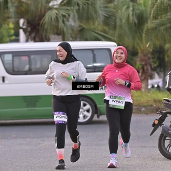 Runner Photo 7710904