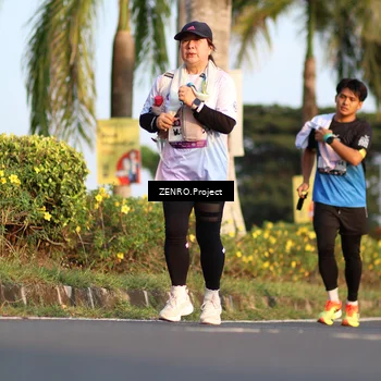Runner Photo 7710905
