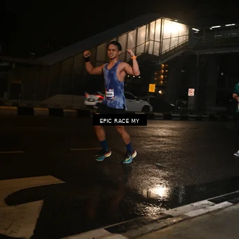 Runner Photo 7710915