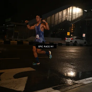 Runner Photo 7710933