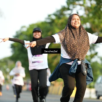 Runner Photo 7710935