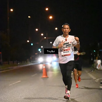 Runner Photo 7710936