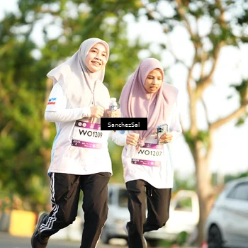Runner Photo 7710937