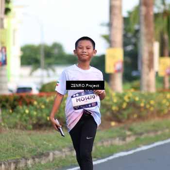 Runner Photo 7710943