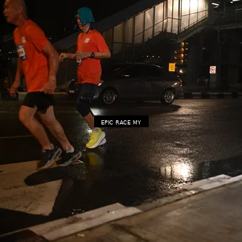 Runner Photo 7710945