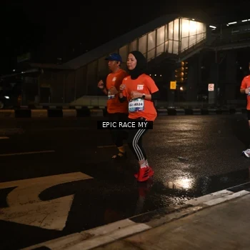 Runner Photo 7710949