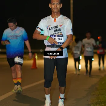 Runner Photo 7710965