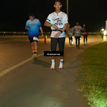 Runner Photo 7710966