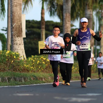 Runner Photo 7710972